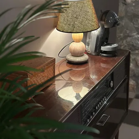 Wood & Stone Apartament Khrisovítsion