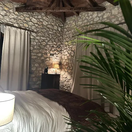 Wood & Stone Appartement Khrisovítsion