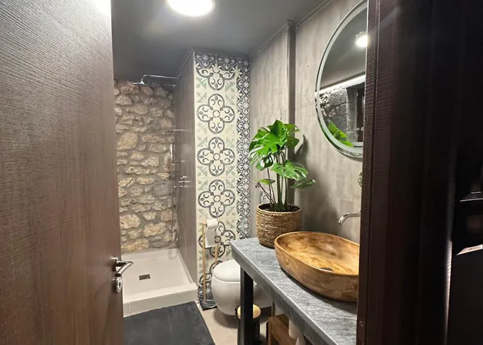 Wood & Stone Khrisovítsion